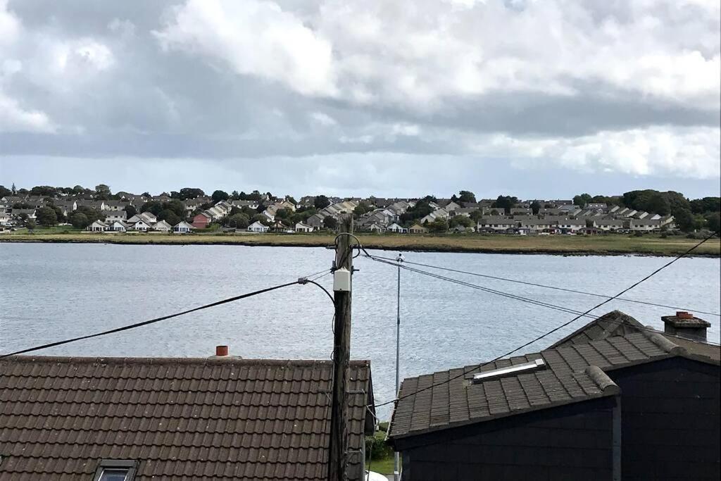 Stylish 3 Bed Apartment With Lough Atalia Views Galway Bagian luar foto